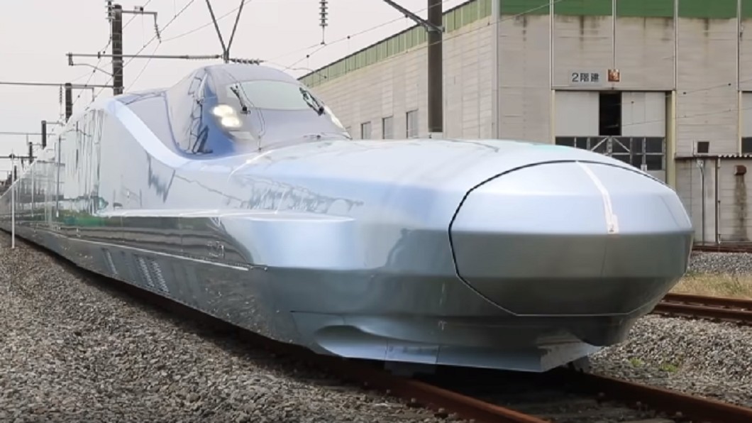 De ce japonezii au botul lung la trenurile de mare viteză?